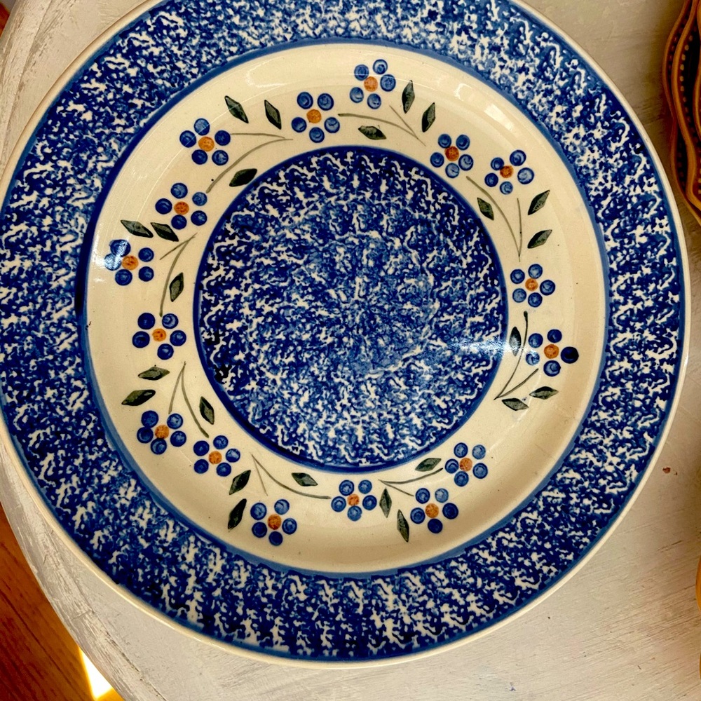 Polish Pottery dinner plates/8